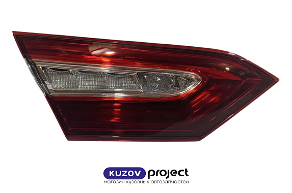 Фонарь левый внутренний Toyota Camry 2017-2022 (Китай)